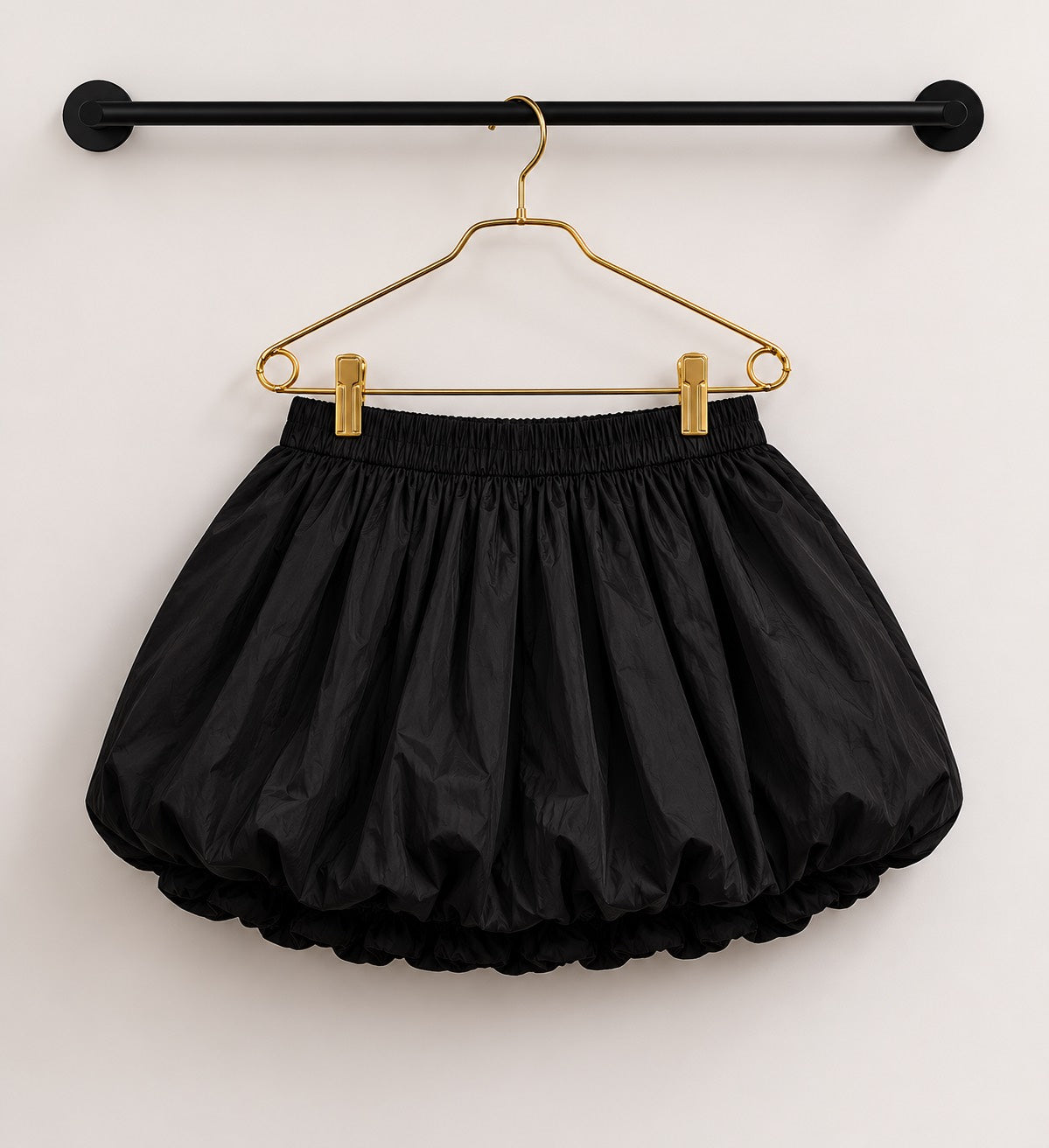 Black Ballon Short